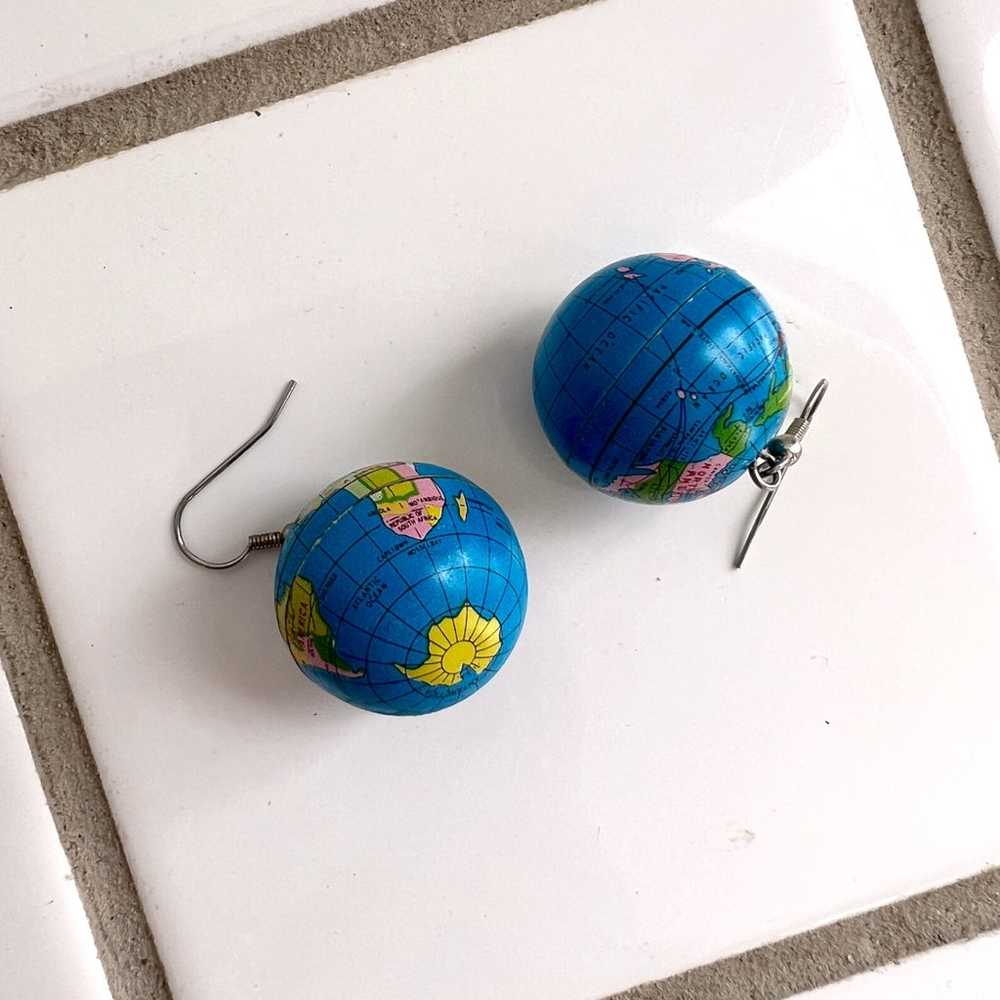 Vintage Globe Earrings - image 3