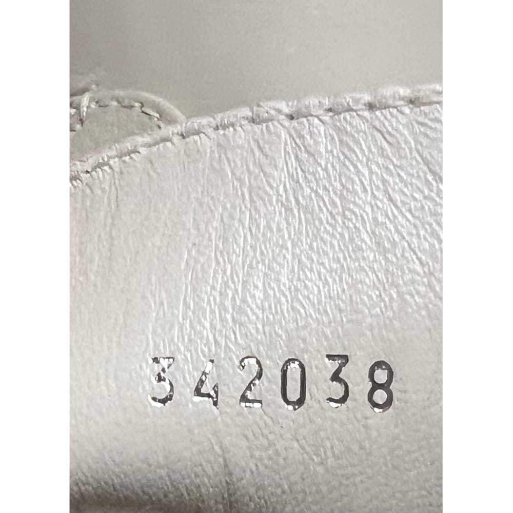 Gucci Leather low trainers - image 12