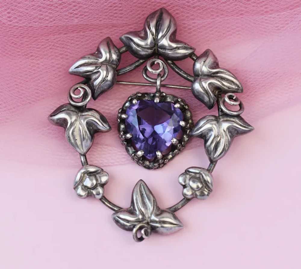 Alexandrite grapevine branch brooch, very large m… - image 2