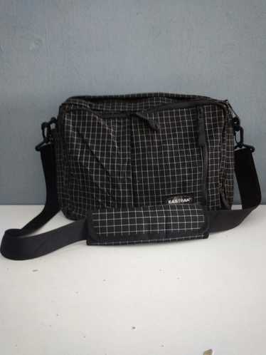 vintage EASTPAK messenger bag usa製 Vintage Eastpak Intersection Bag Messenger Shoulder Satchel