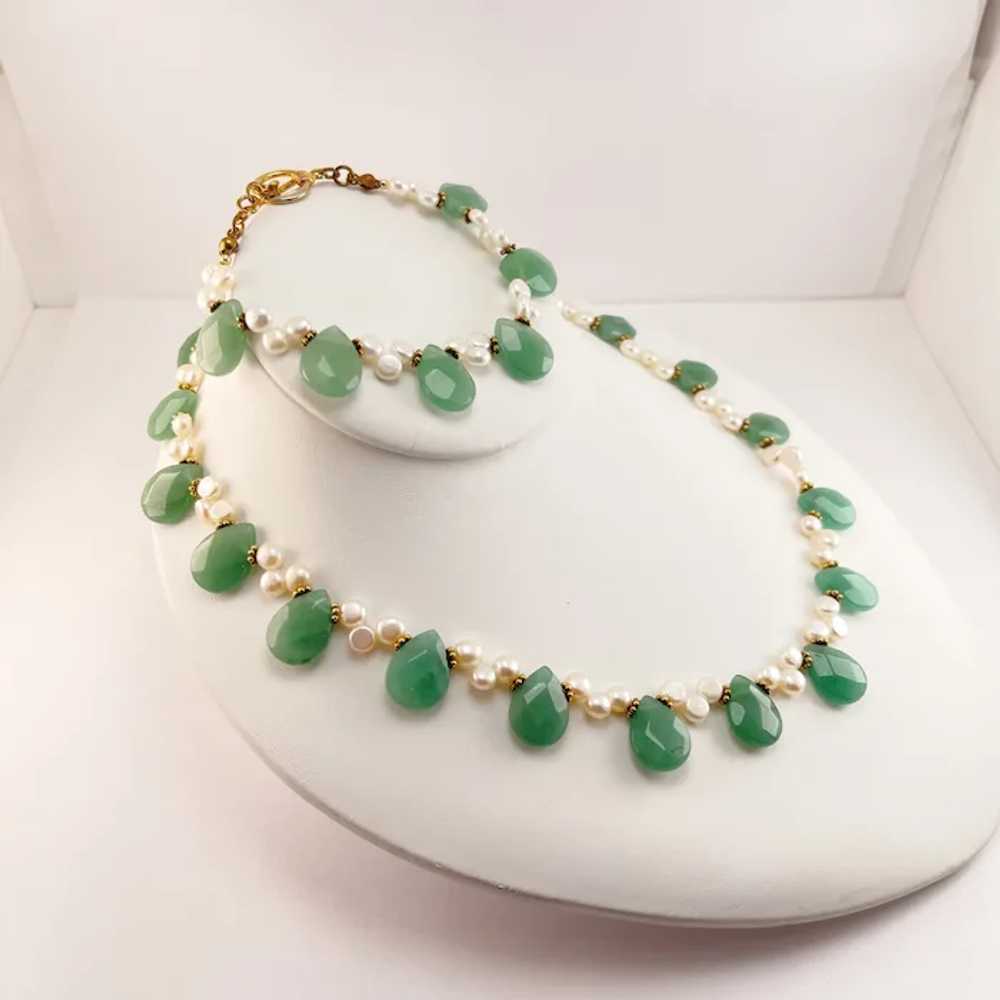 Green Chalcedony and Freshwater Pearl Necklace an… - image 10