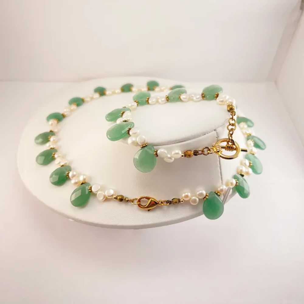 Green Chalcedony and Freshwater Pearl Necklace an… - image 3