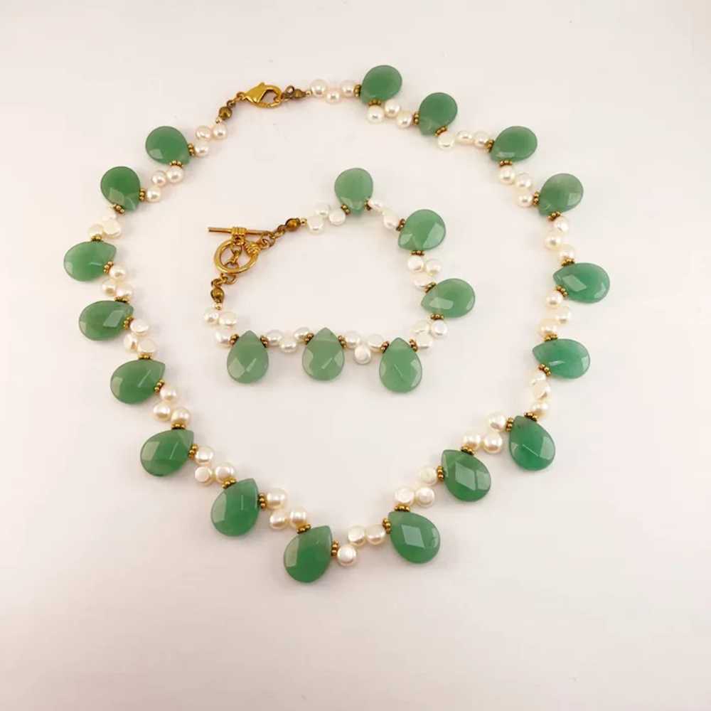 Green Chalcedony and Freshwater Pearl Necklace an… - image 9