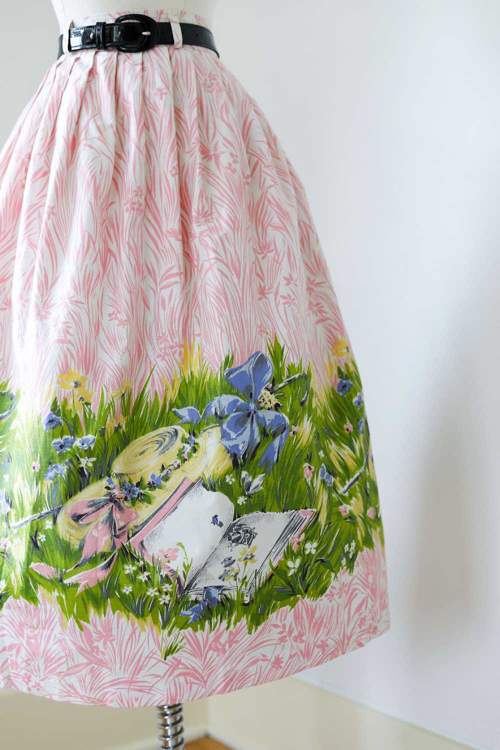 Vintage 1950s Novelty Print Skirt - PASTEL DAYDRE… - image 4