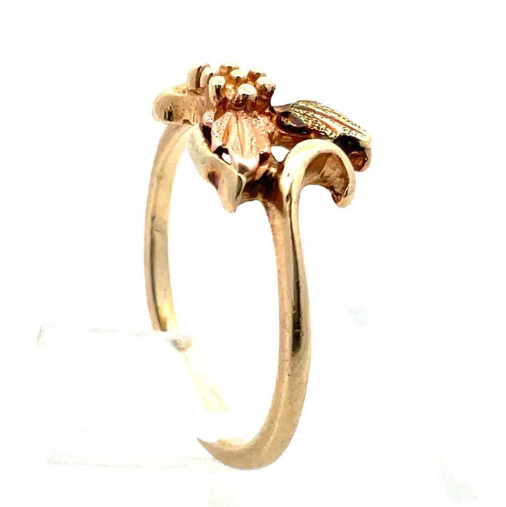 10K Black Hills Gold Dakota Designs Ring Size 2 - image 3