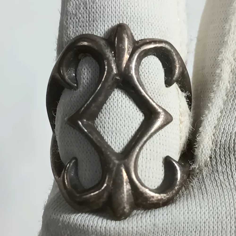 Sand cast sterling silver Navajo ring - image 7