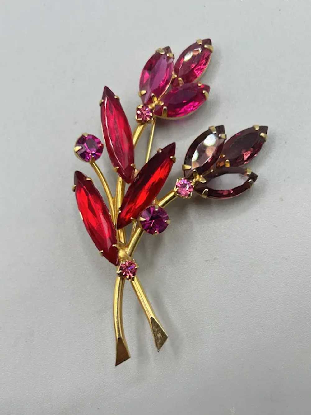 Vintage Navette Red Rhinestones Pin Brooch Gold T… - image 3