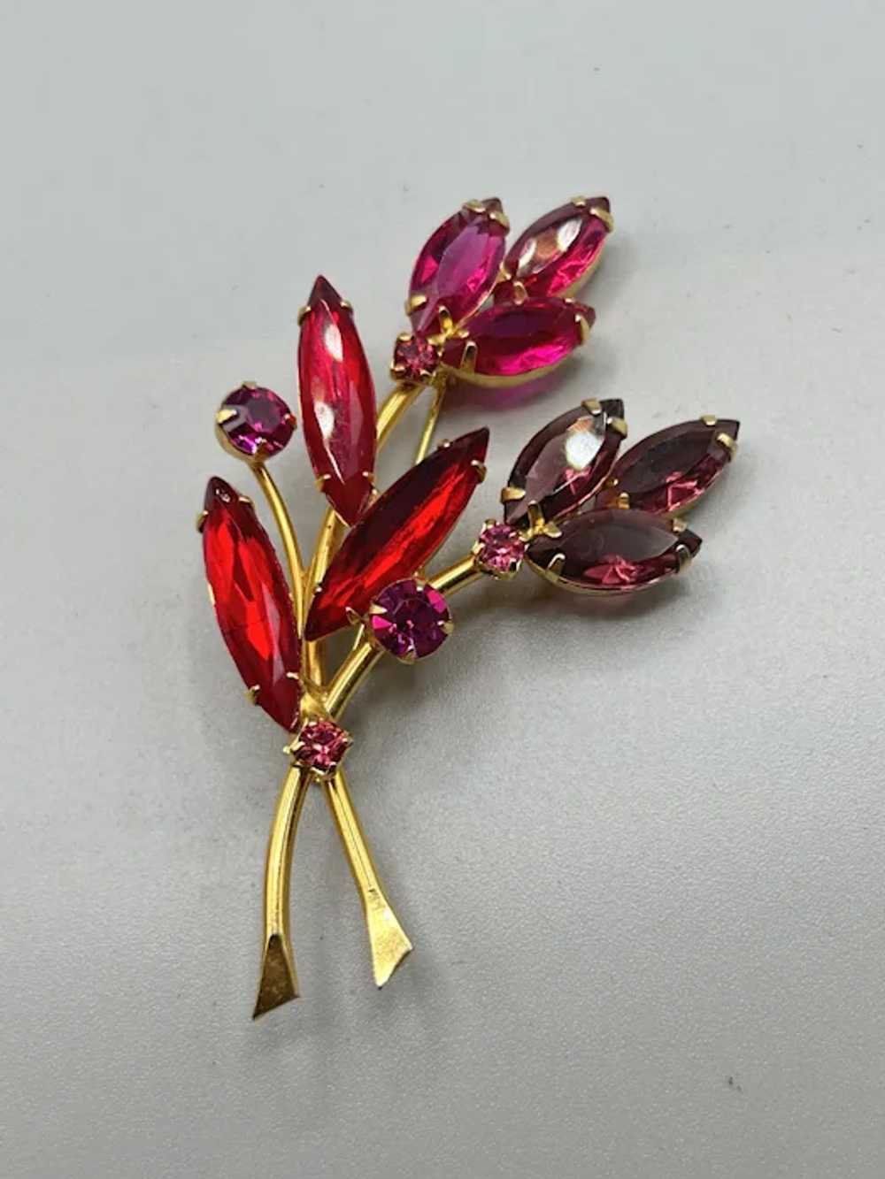Vintage Navette Red Rhinestones Pin Brooch Gold T… - image 4