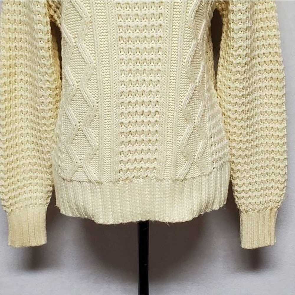 Vintage 1970s Jade Butter Yellow Cable Knit Crew … - image 4