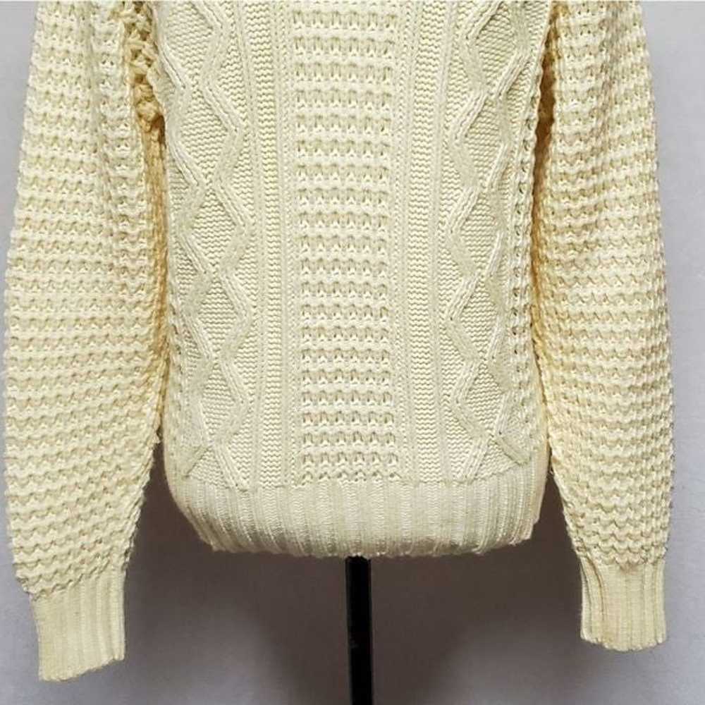 Vintage 1970s Jade Butter Yellow Cable Knit Crew … - image 9