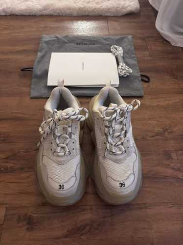 Balenciaga Balenciaga Triple S clear sole 36