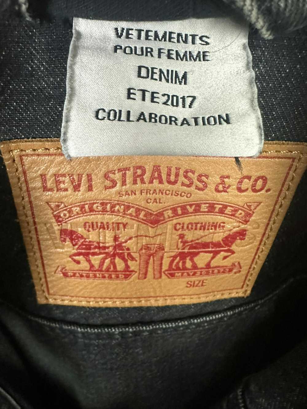 Levi's × Vetements SS17 Hooded Denim Jacket - image 10