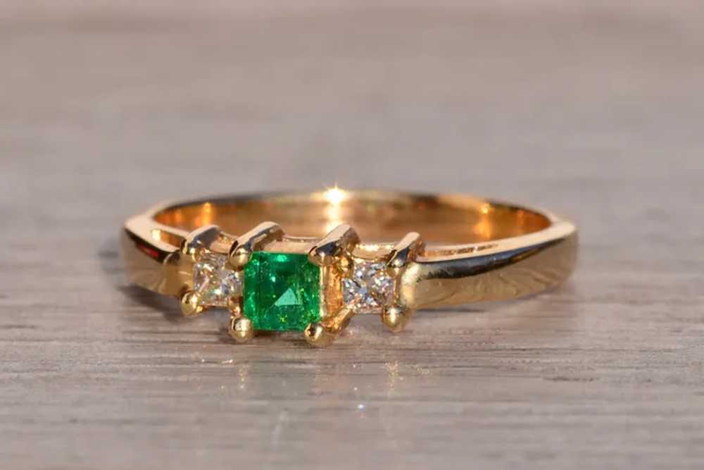 Natural Emerald and Diamond Three Stone Ring in Y… - image 5