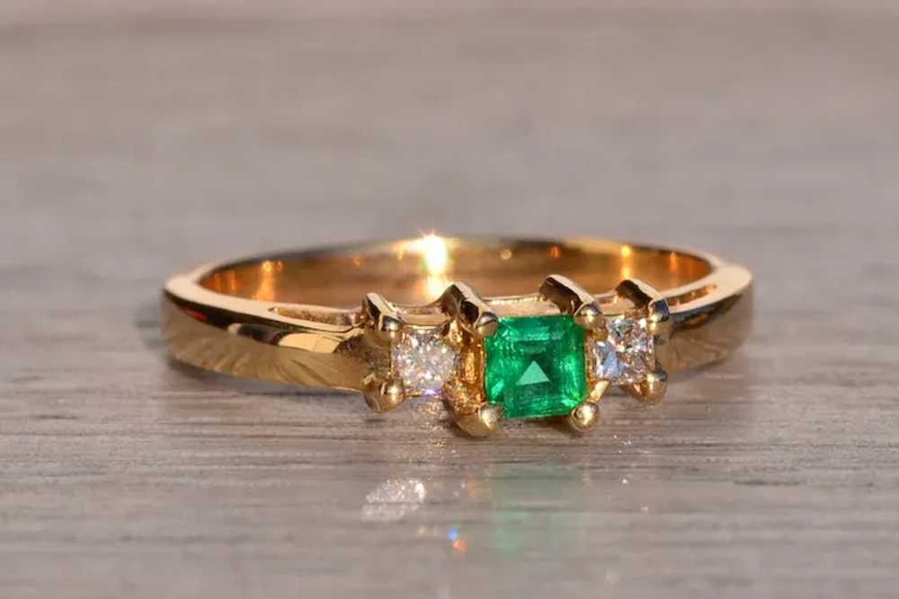 Natural Emerald and Diamond Three Stone Ring in Y… - image 6