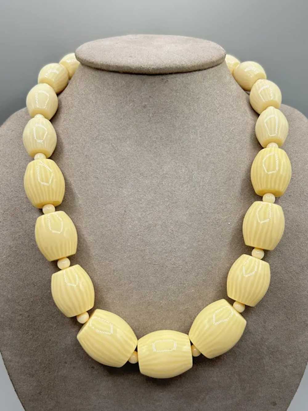 Big Chunky Off White Plastic Long Necklace Origin… - image 2