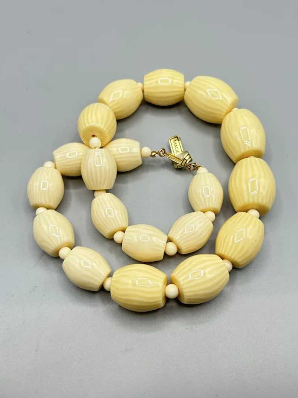 Big Chunky Off White Plastic Long Necklace Origin… - image 5