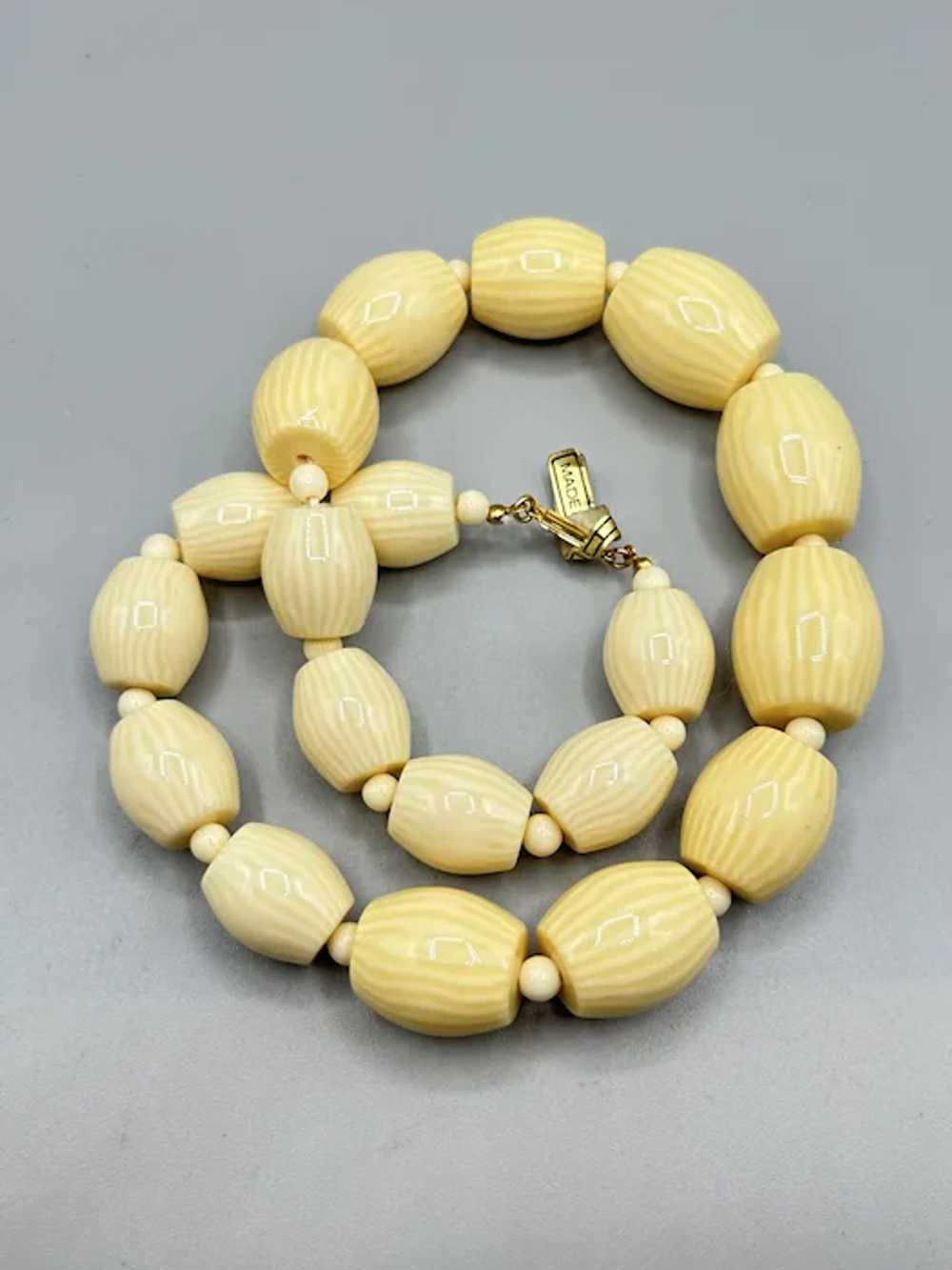 Big Chunky Off White Plastic Long Necklace Origin… - image 6