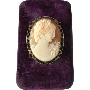 Lovely Silver Gilt Vintage Cameo Brooch