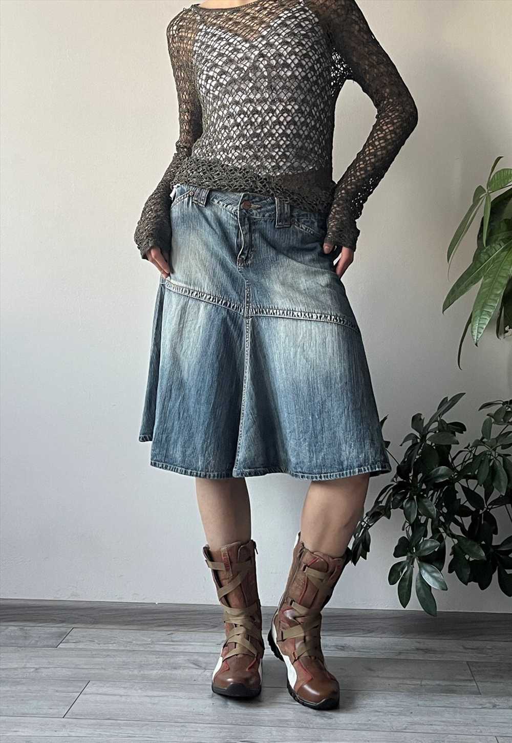 Vintage Y2K 00's Blue Denim Washed Flared Midi Sk… - image 1