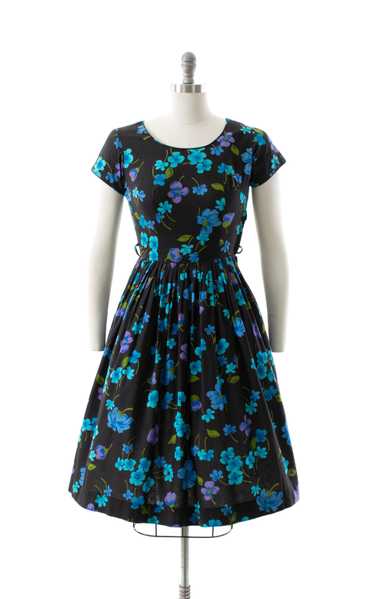 NEW ARRIVAL || 1950s Black Floral Cotton Dress | s