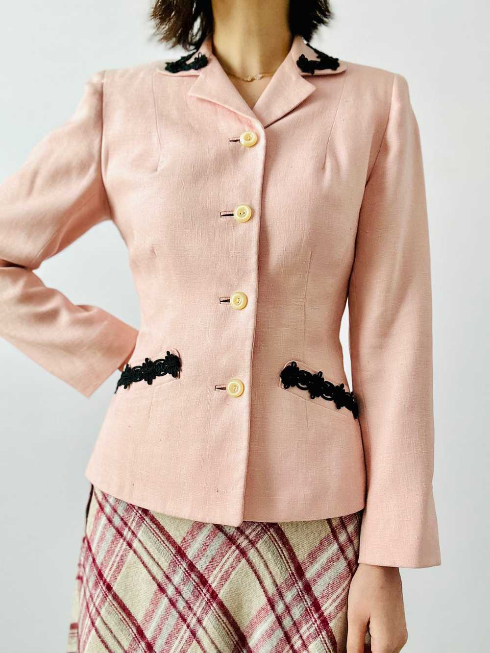Vintage 1940s dusty pink jacket - image 3