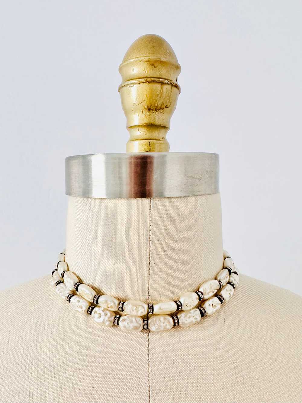 Vintage faux pearl rhinestone choker - image 3