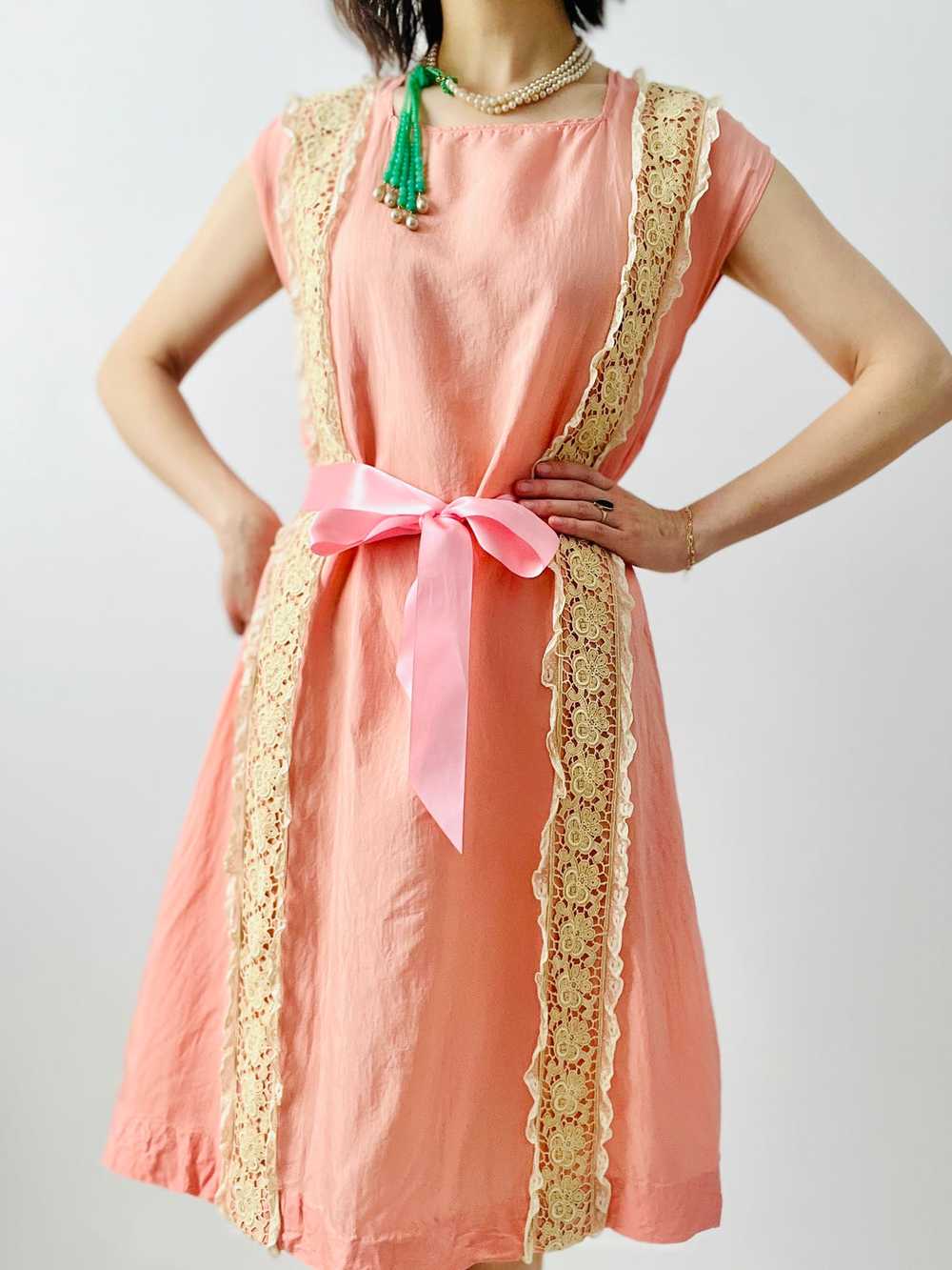 Vintage 1920s pink flapper dress - image 2
