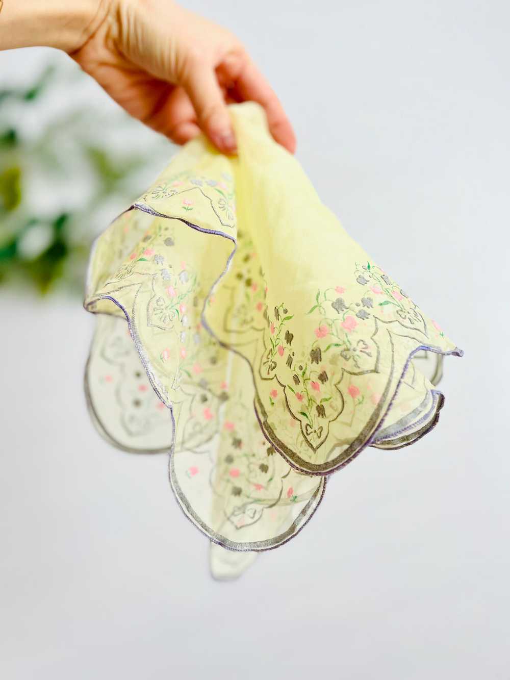 Vintage lily of the valley floral bandana - image 5