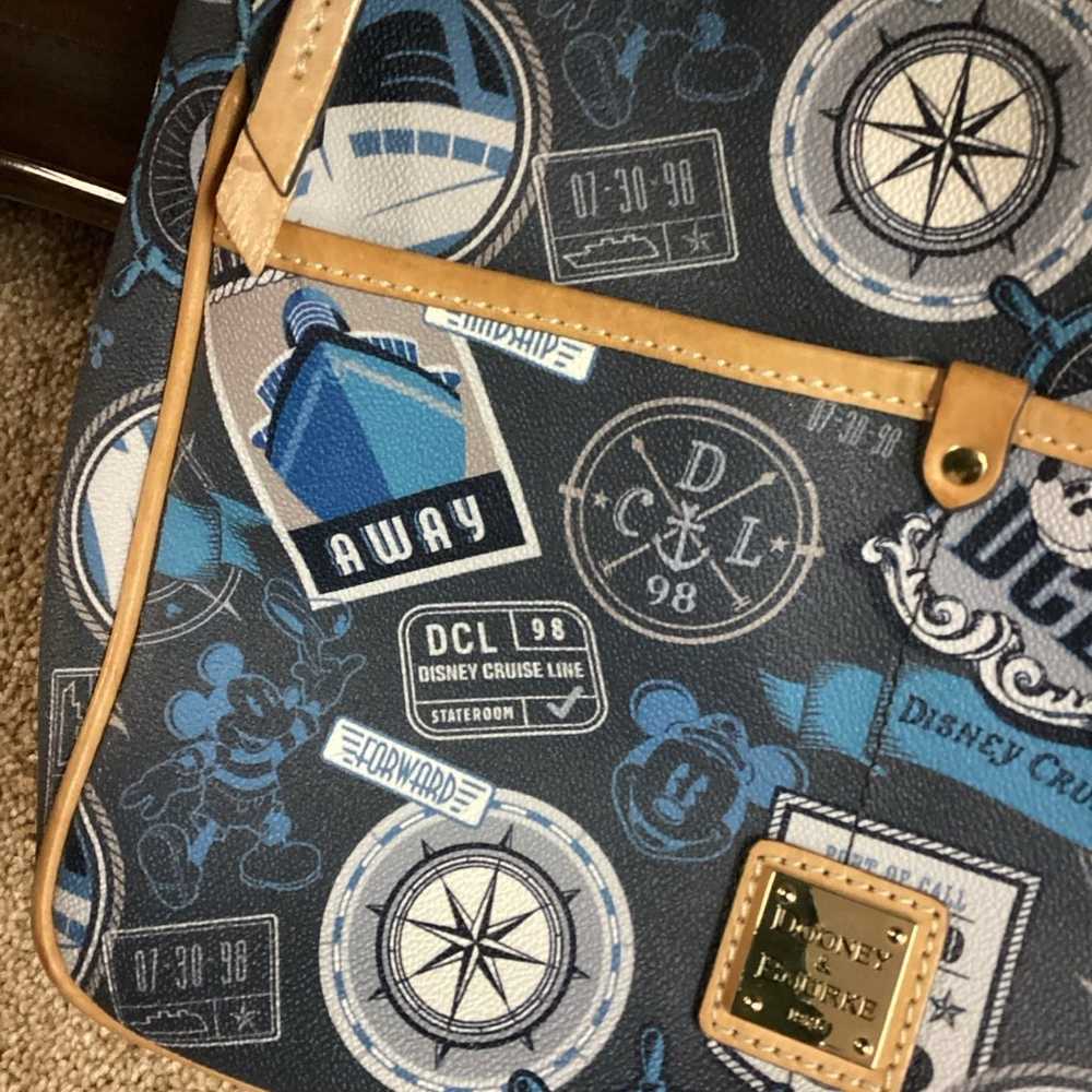 Dooney & Bourke Disney Cruise Line purse like new - image 4