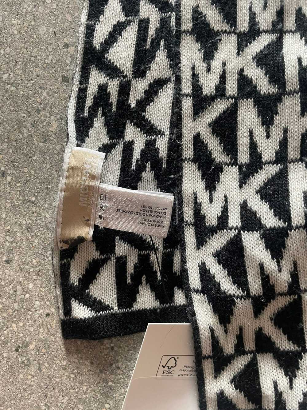 Michael Kors Michael Kors MK logo knit scraf - image 2
