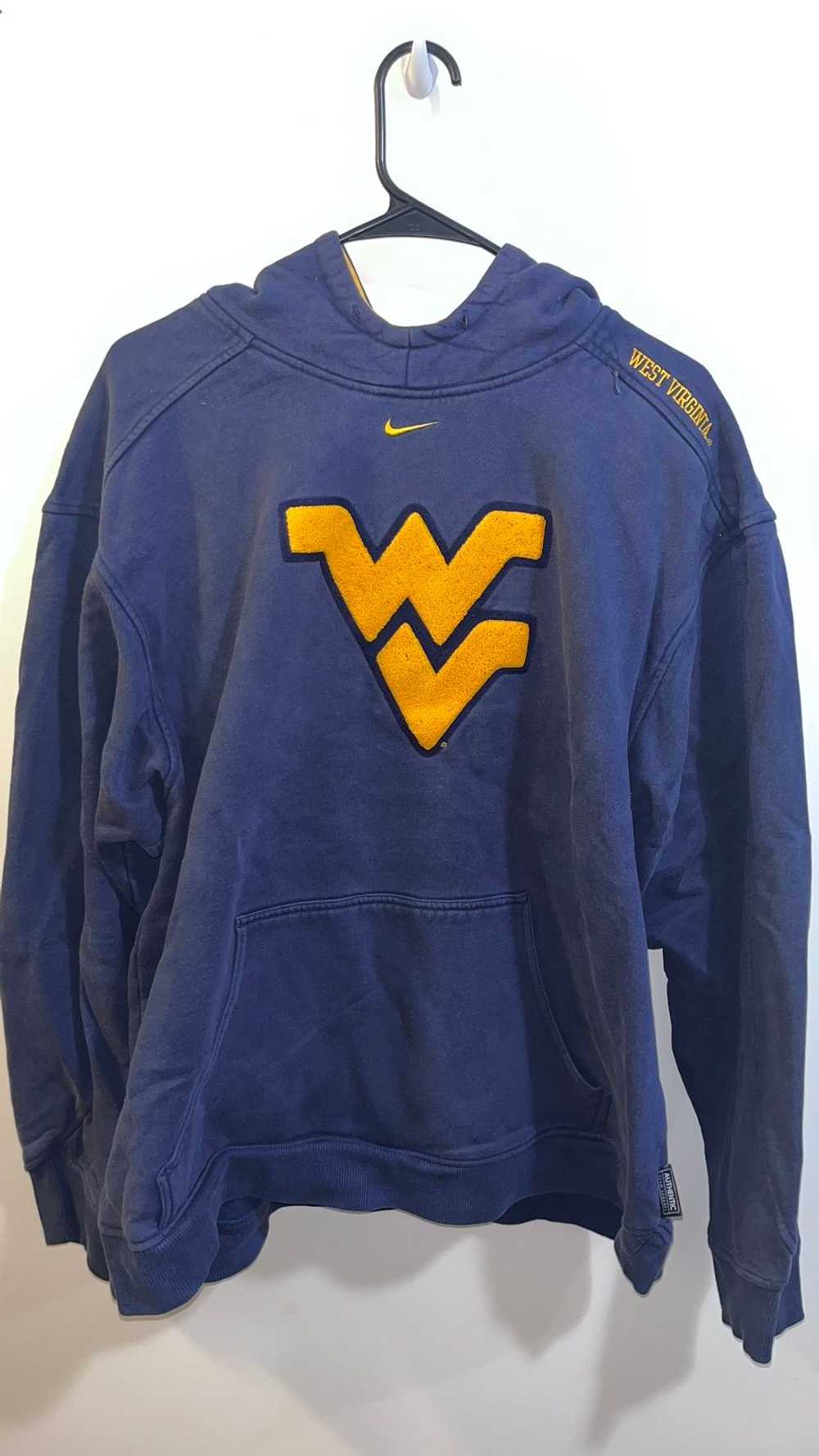 Nike WEST VIRGINA NIKE MIDDLE LOGO TEAM HOODIE - image 1