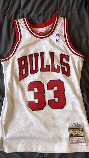 NBA Chicago bulls jersey - image 1
