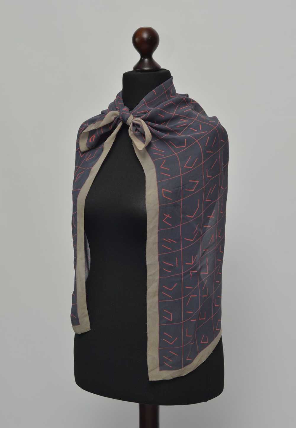 Chloe × Luxury × Vintage CHLOE Grey Silk Scarf Sh… - image 4