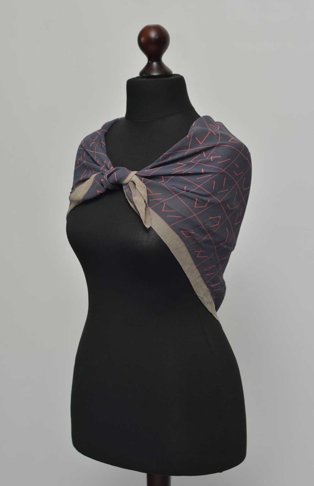 Chloe × Luxury × Vintage CHLOE Grey Silk Scarf Sh… - image 5