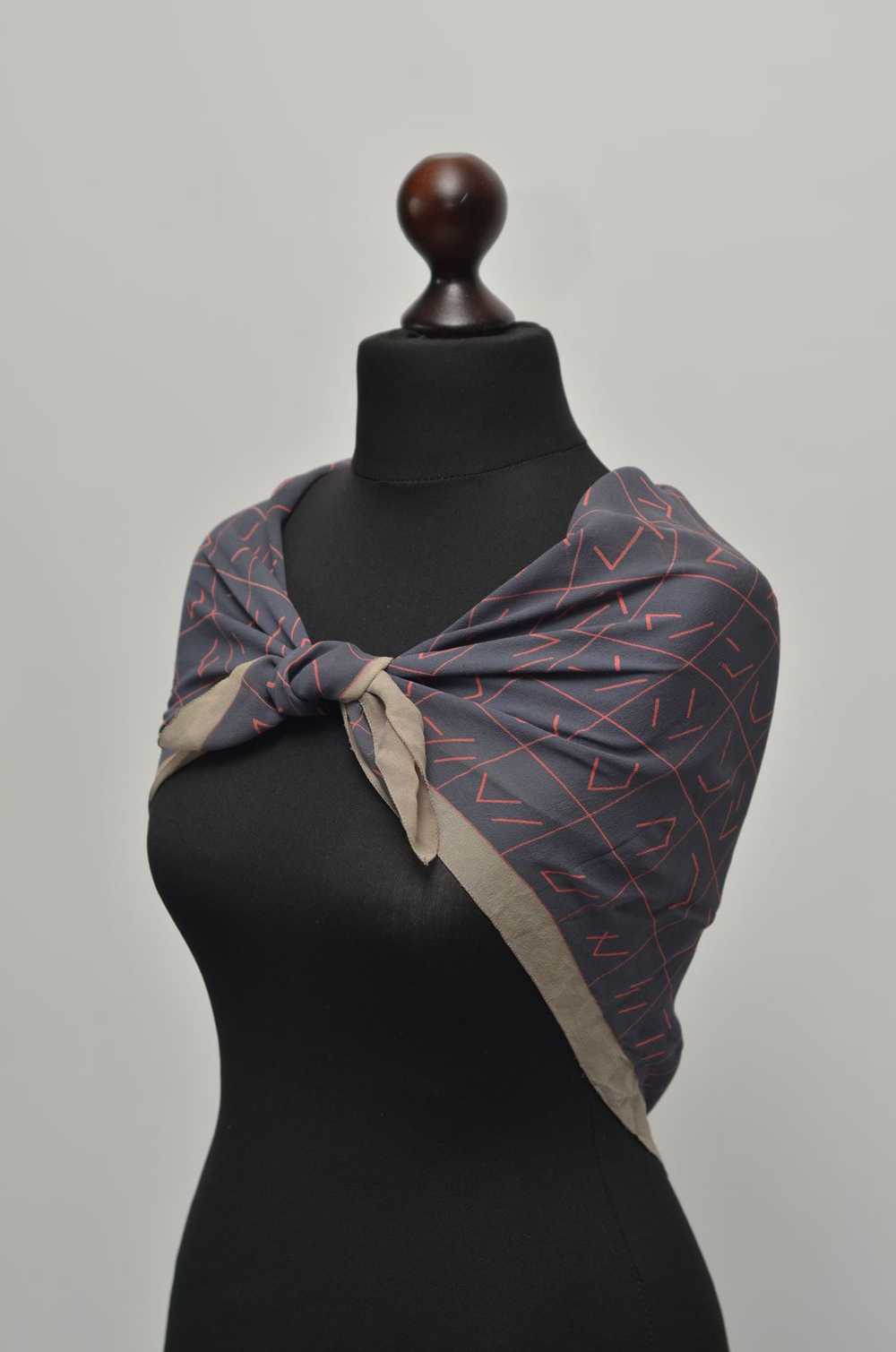 Chloe × Luxury × Vintage CHLOE Grey Silk Scarf Sh… - image 6