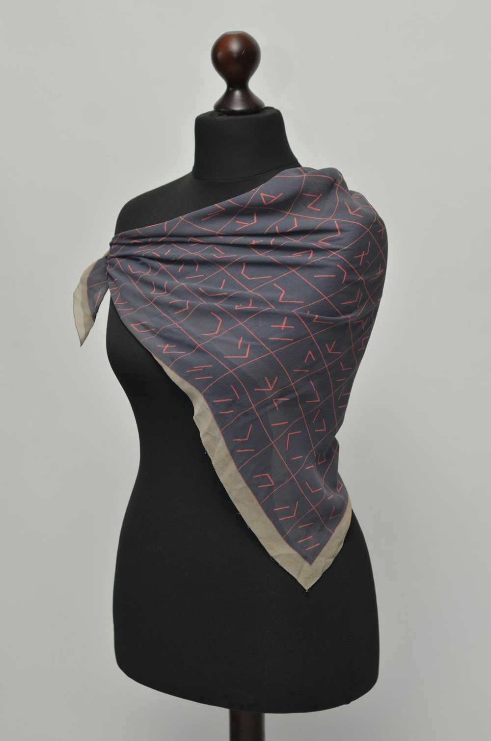 Chloe × Luxury × Vintage CHLOE Grey Silk Scarf Sh… - image 7