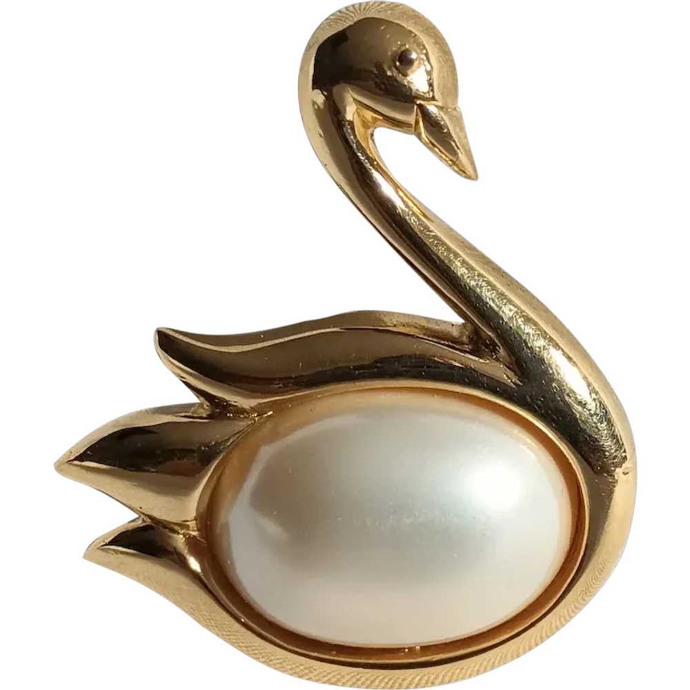 Trifari TM swan pin faux pearl belly - image 1