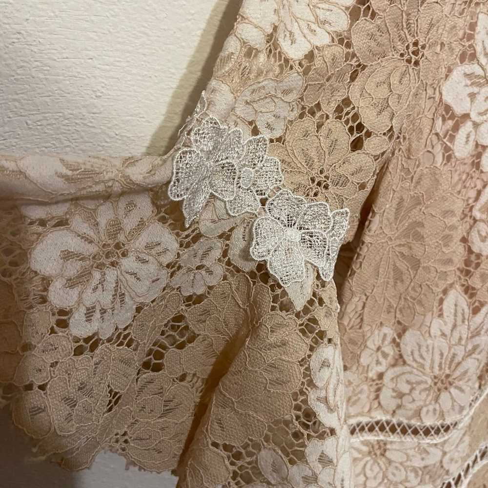 Saylor lace dress - image 4