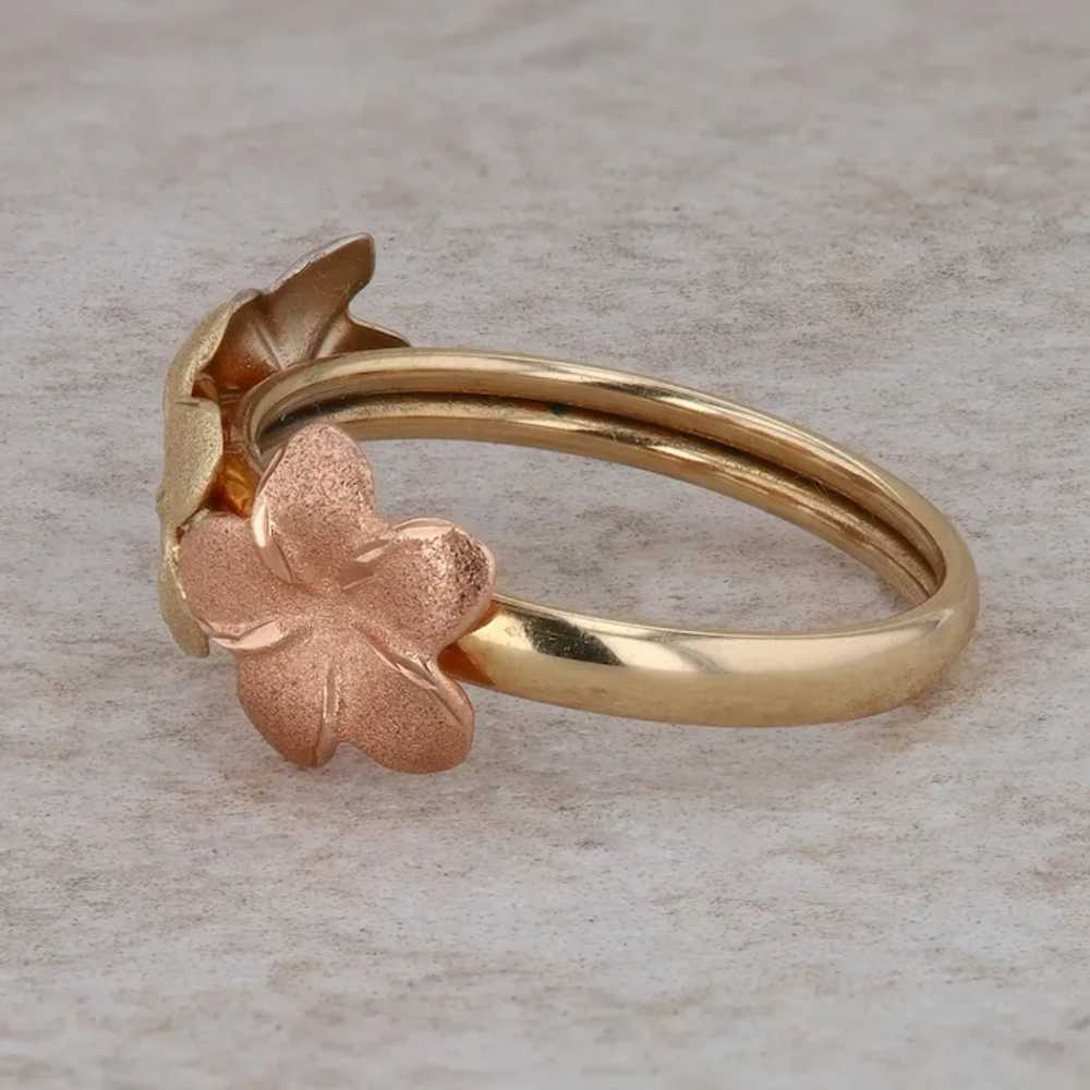 10k Tri Gold & Flower Ring - image 2