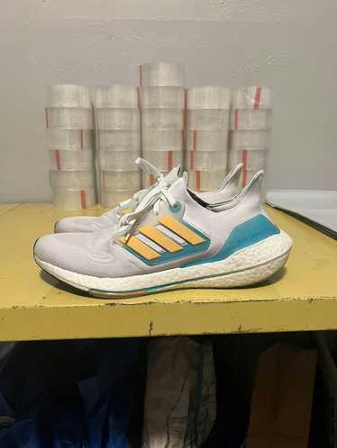 Adidas Adidas ULTRABoost 22 White Orange Mint Rare