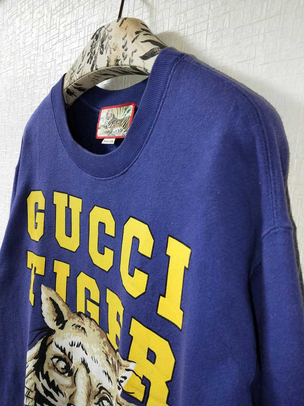 Gucci 'Tiger' Print Sweatshirt - image 3