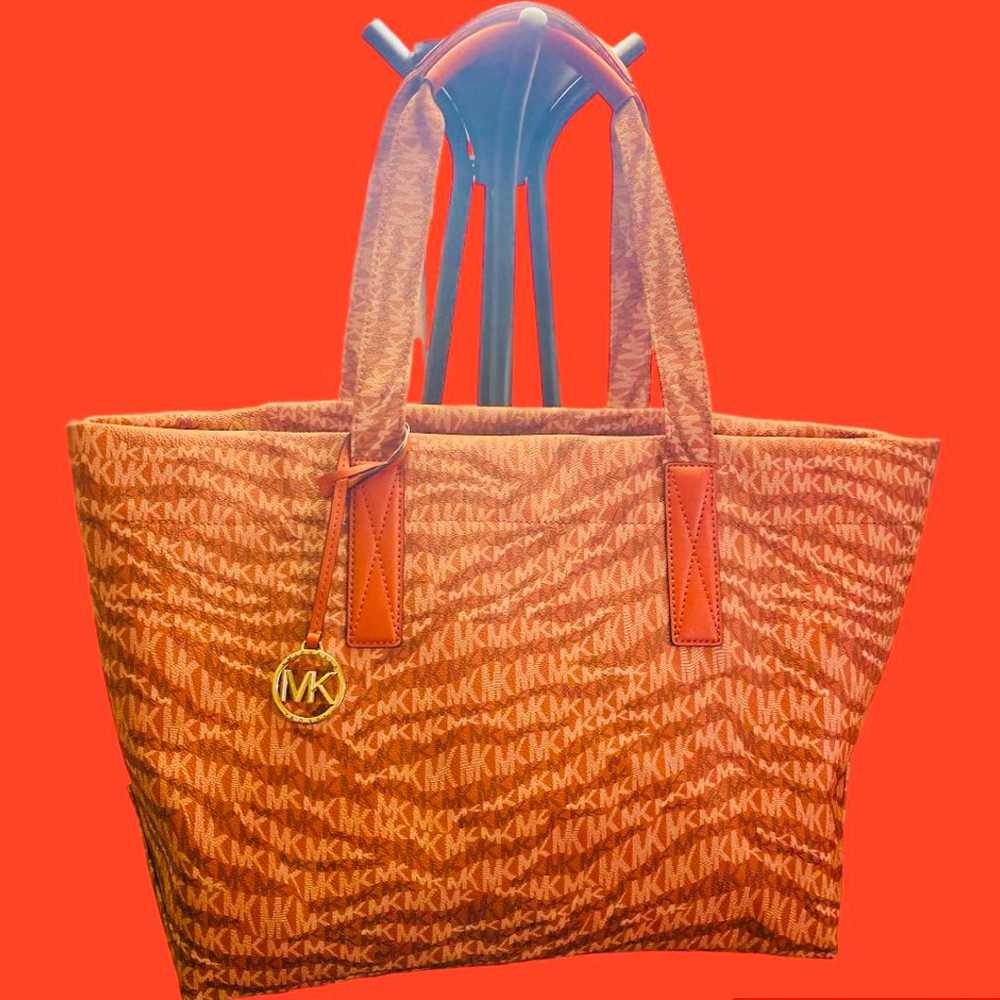 Michael Kors Large Bag - image 4