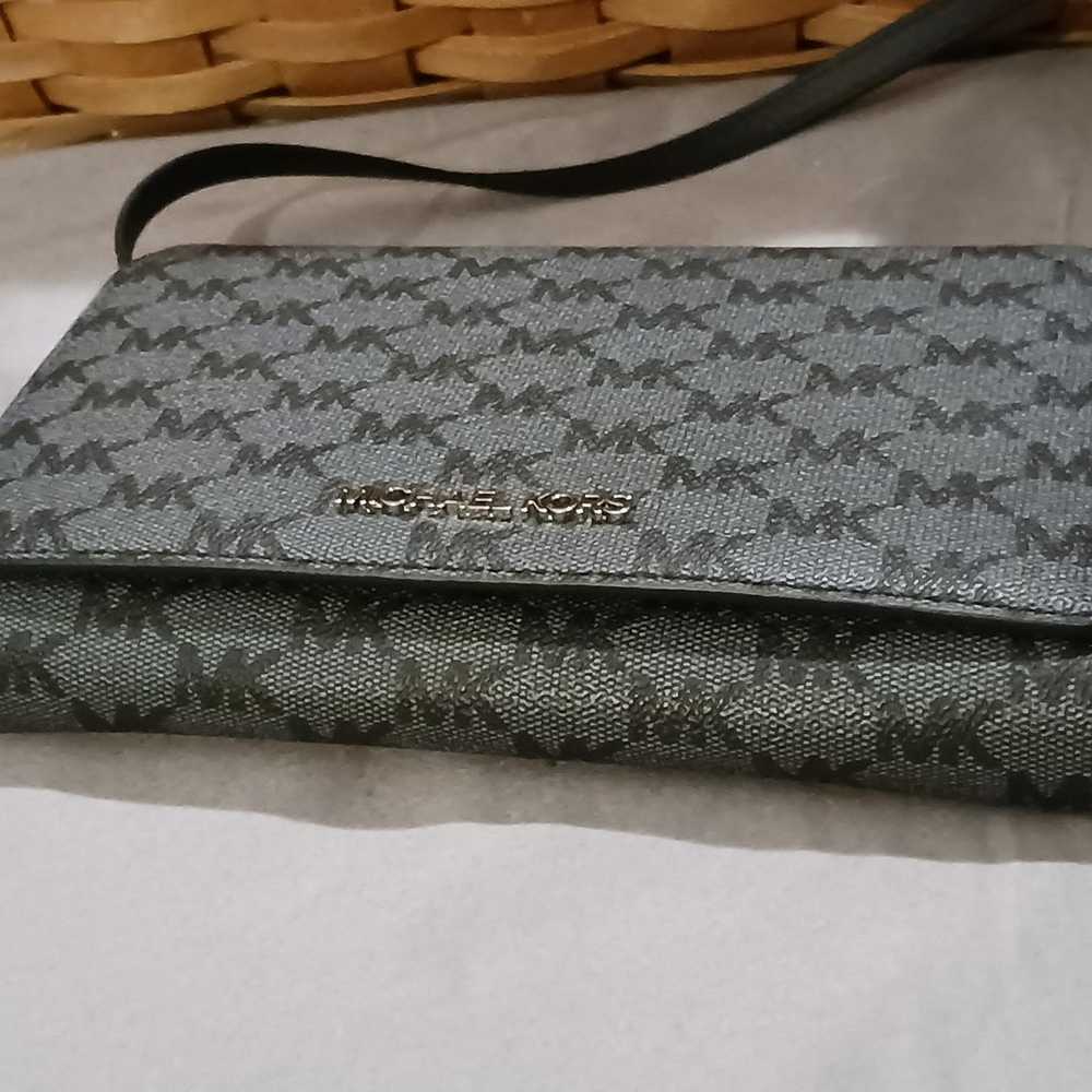 NWOT!! Michael Kors Wallet Crossbody Bag - image 4