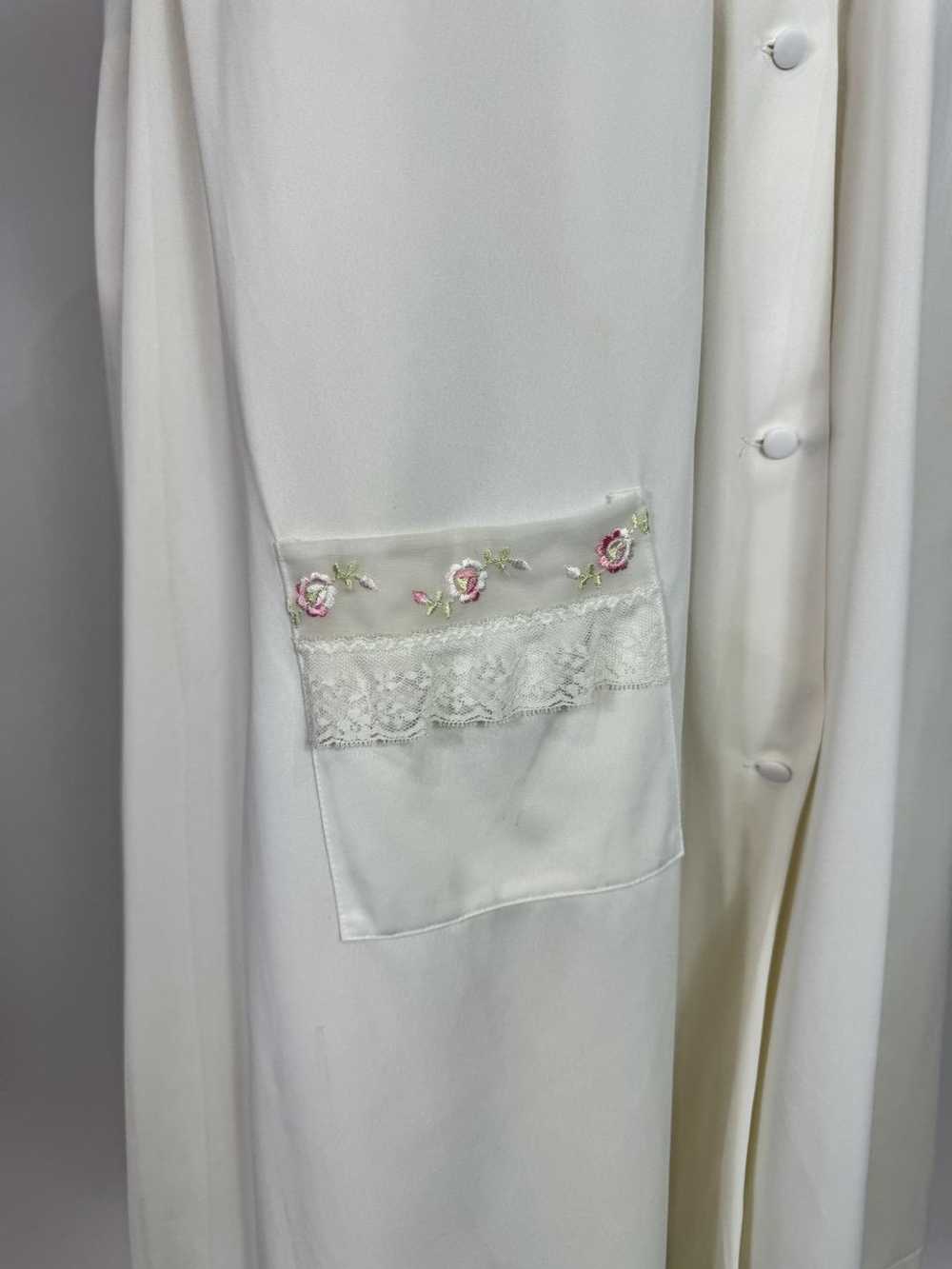 1960s Shadowline White Floral Nylon Peignoir Robe… - image 8