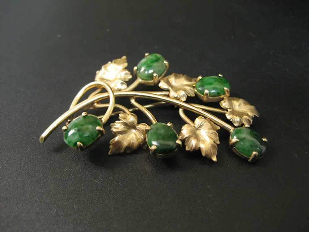 Vintage 14K Yellow Gold Green Jade Leaf Branch Br… - image 2