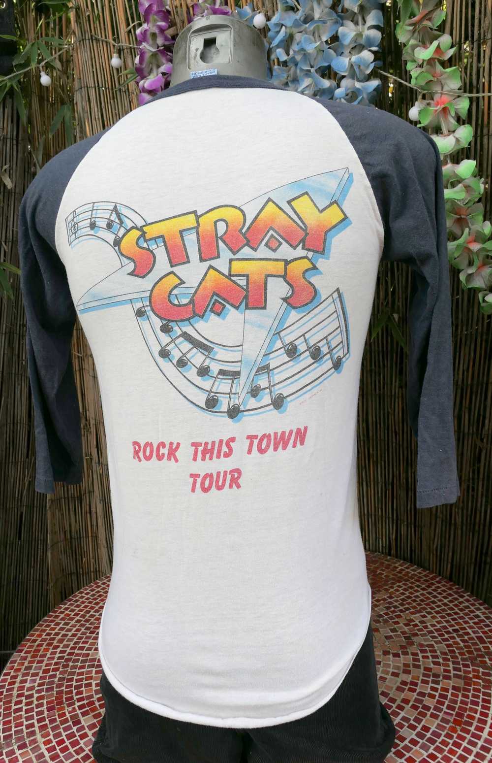 Vintage Vintage 1981 STRAY CATS Rock This Town To… - image 3