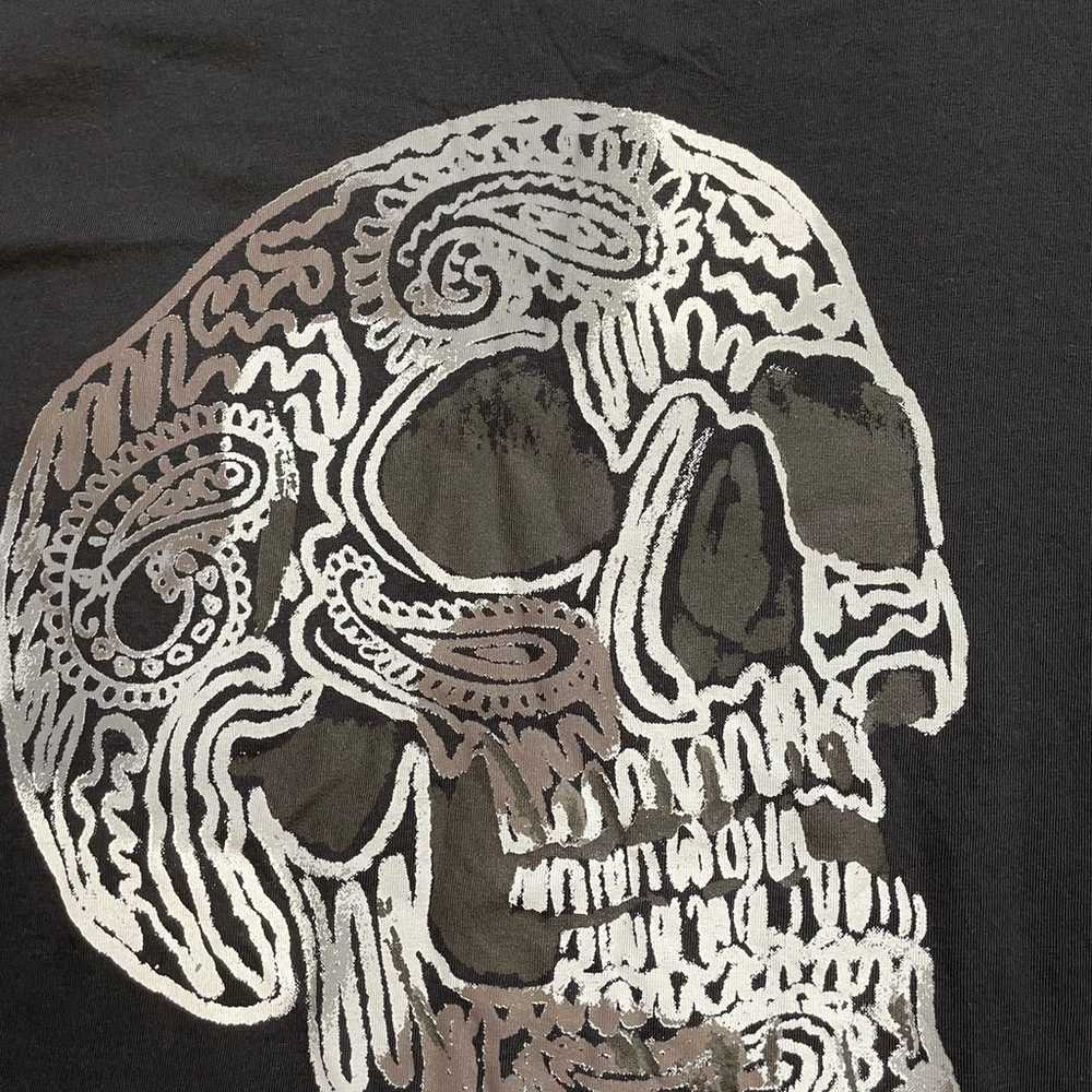 Robert Graham Black Skull Graphic Tee Large - image 2