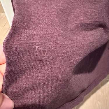 lululemon longsleeve shirt