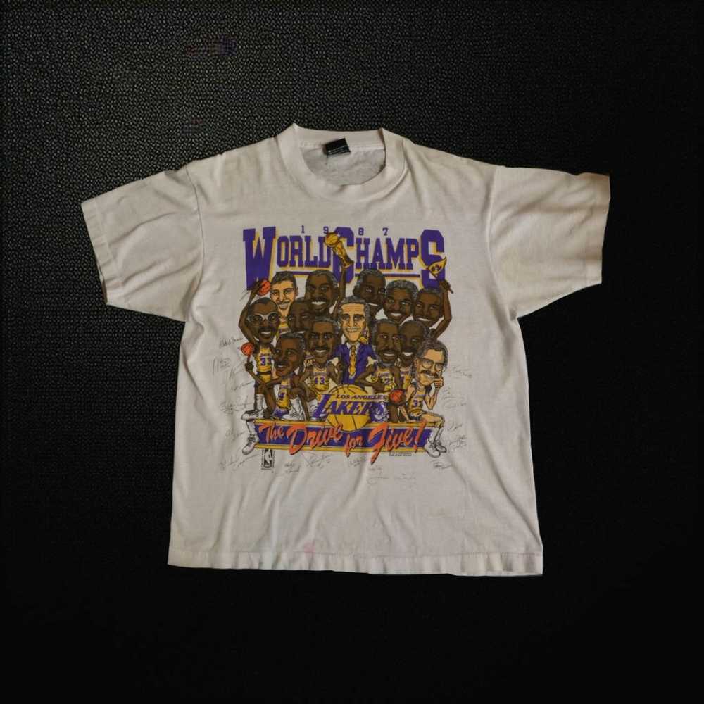 Vinatge Lakers T-Shirt - image 1