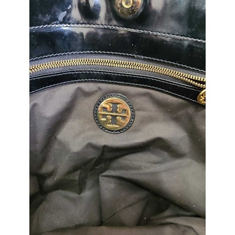 Tory Burch Bombe Tote Black Patent Leather Perfor… - image 8
